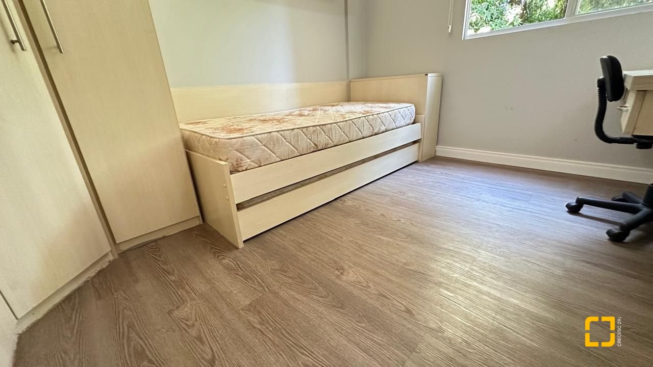 Apartamento com 74m², 3 quartos (sendo 1 suíte), 1 garagem, no bairro Coqueiros em Florianópolis