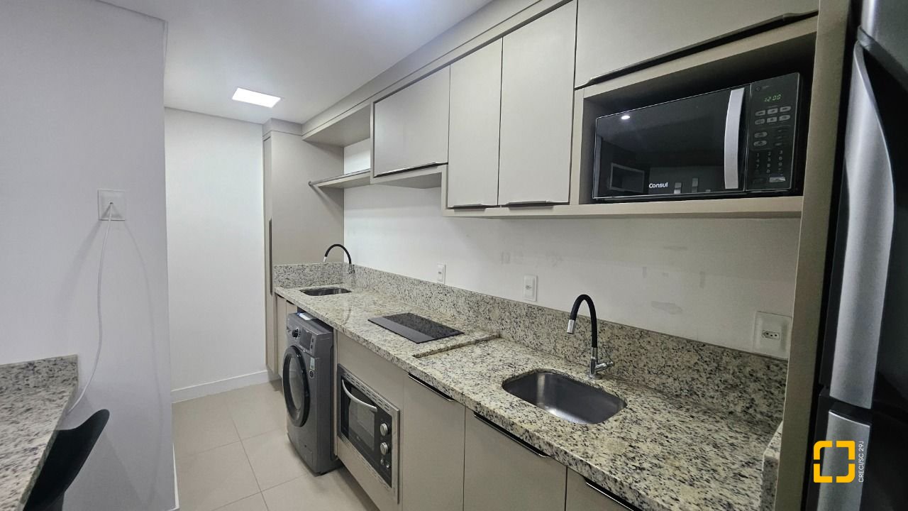 Studio com 36m², 1 quarto, 1 garagem, no bairro Beiramar em Florianópolis