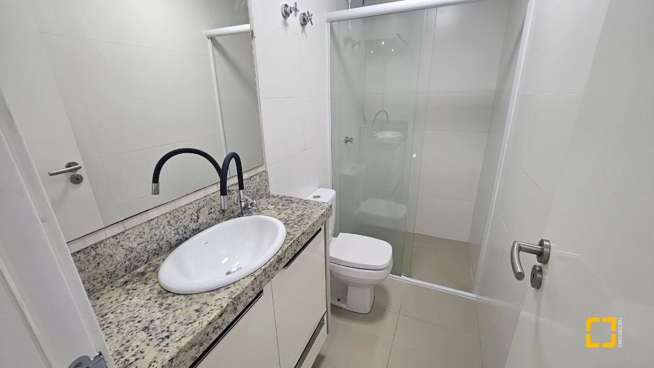 Studio com 36m², 1 quarto, 1 garagem, no bairro Beiramar em Florianópolis