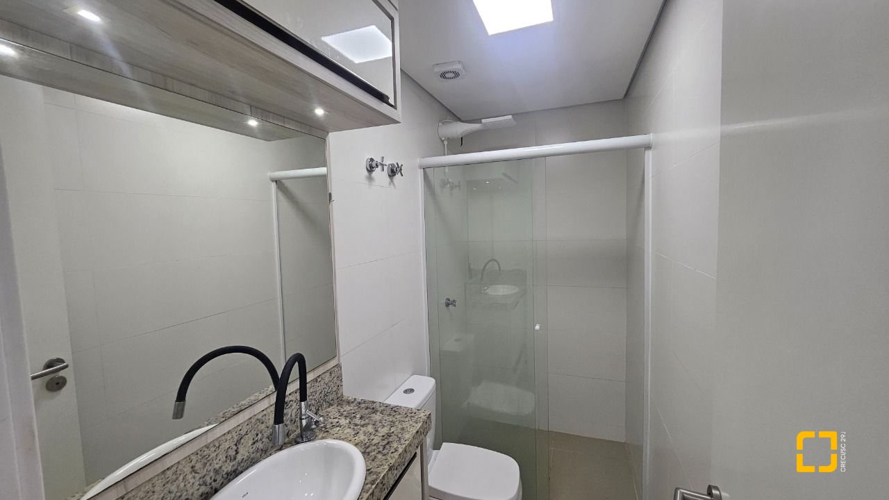 Studio com 36m², 1 quarto, 1 garagem, no bairro Beiramar em Florianópolis