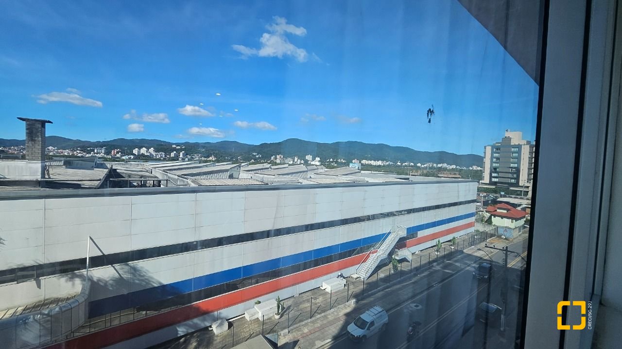 Studio com 36m², 1 quarto, 1 garagem, no bairro Beiramar em Florianópolis