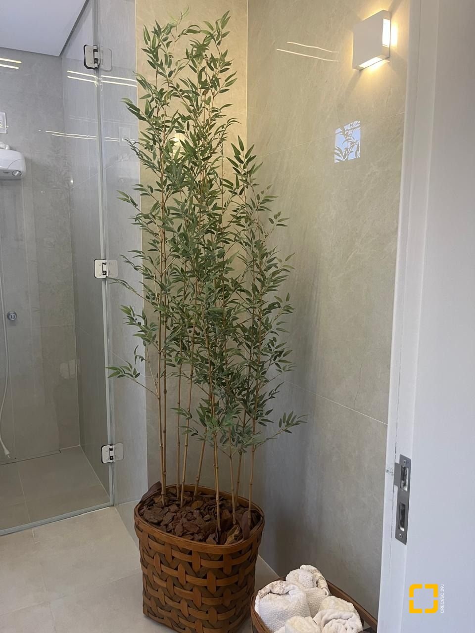 Casa com 300m², 3 quartos (sendo 1 suíte), 5 garagens, no bairro Bom Abrigo em Florianópolis