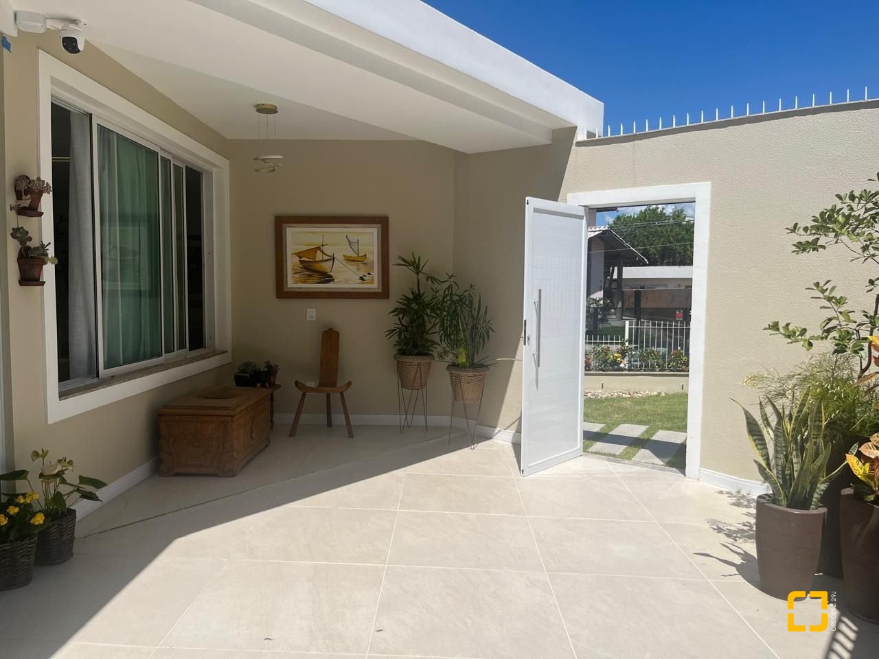 Casa com 300m², 3 quartos (sendo 1 suíte), 5 garagens, no bairro Bom Abrigo em Florianópolis
