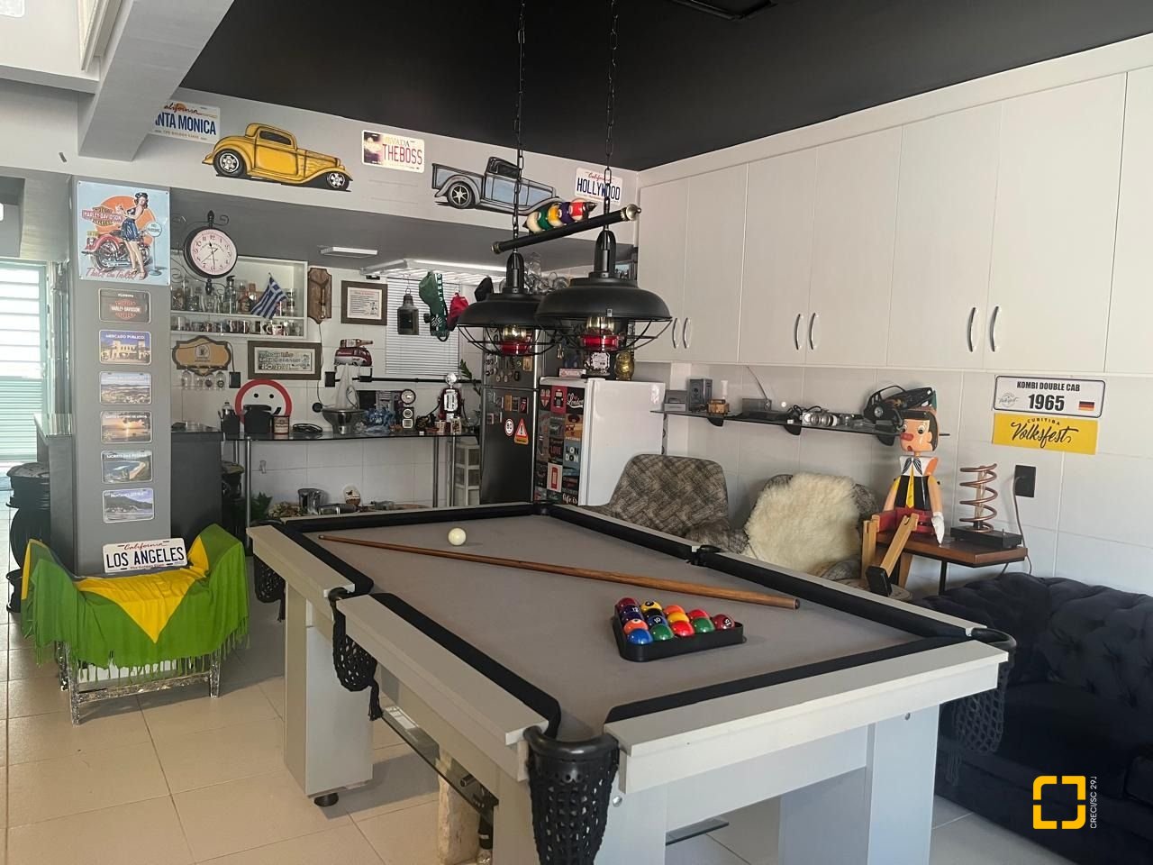 Casa com 300m², 3 quartos (sendo 1 suíte), 5 garagens, no bairro Bom Abrigo em Florianópolis