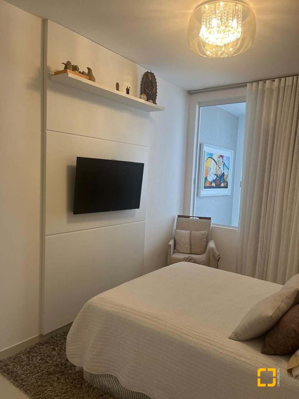 Casa com 300m², 3 quartos (sendo 1 suíte), 5 garagens, no bairro Bom Abrigo em Florianópolis