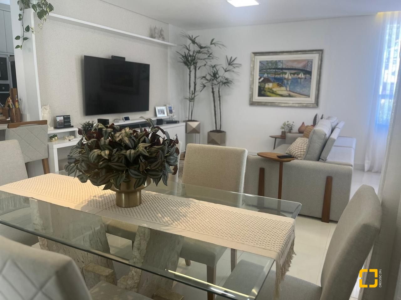 Casa com 300m², 3 quartos (sendo 1 suíte), 5 garagens, no bairro Bom Abrigo em Florianópolis
