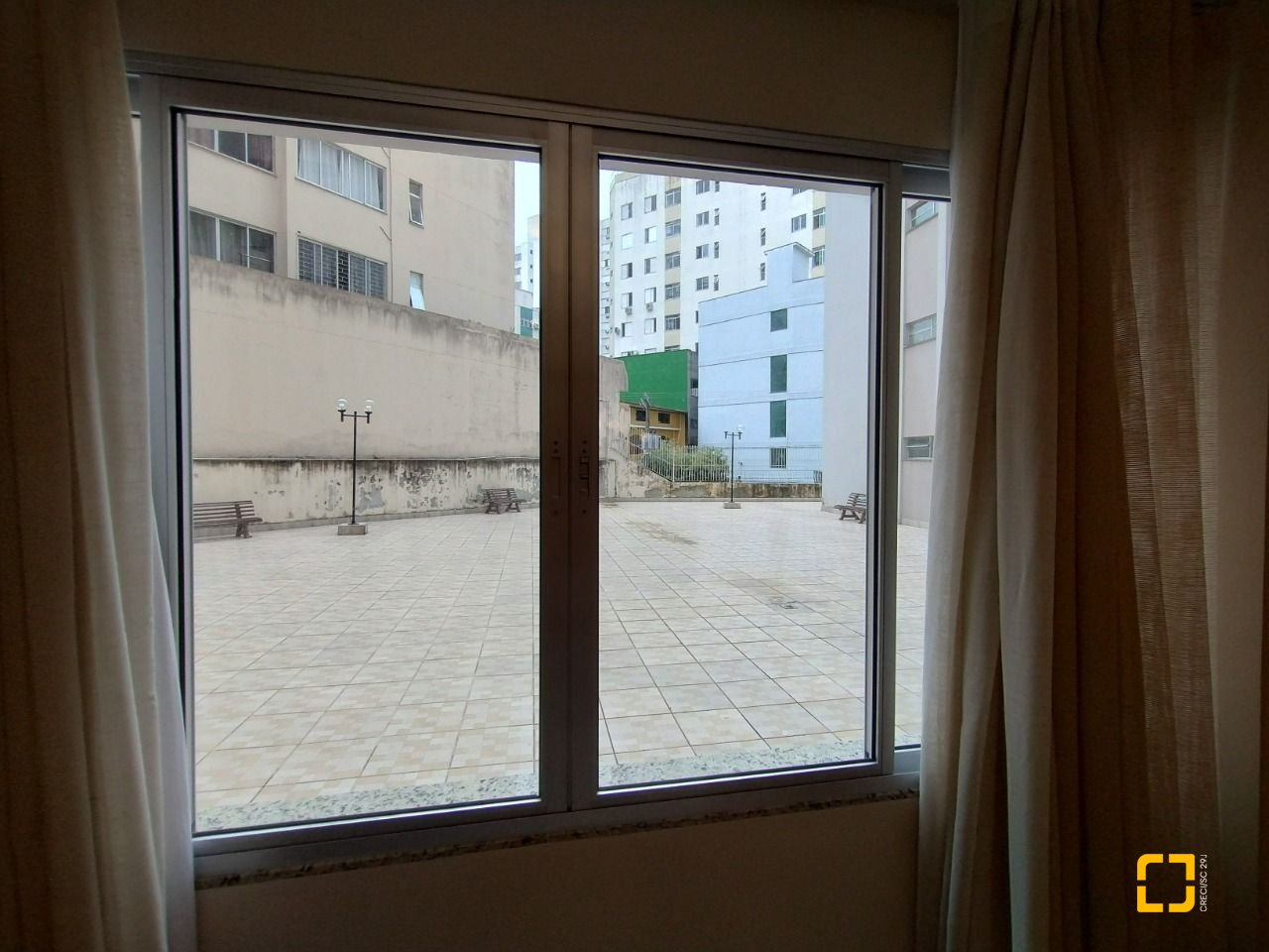 Apartamento com 51m², 1 quarto, 1 garagem, no bairro Centro em Florianópolis