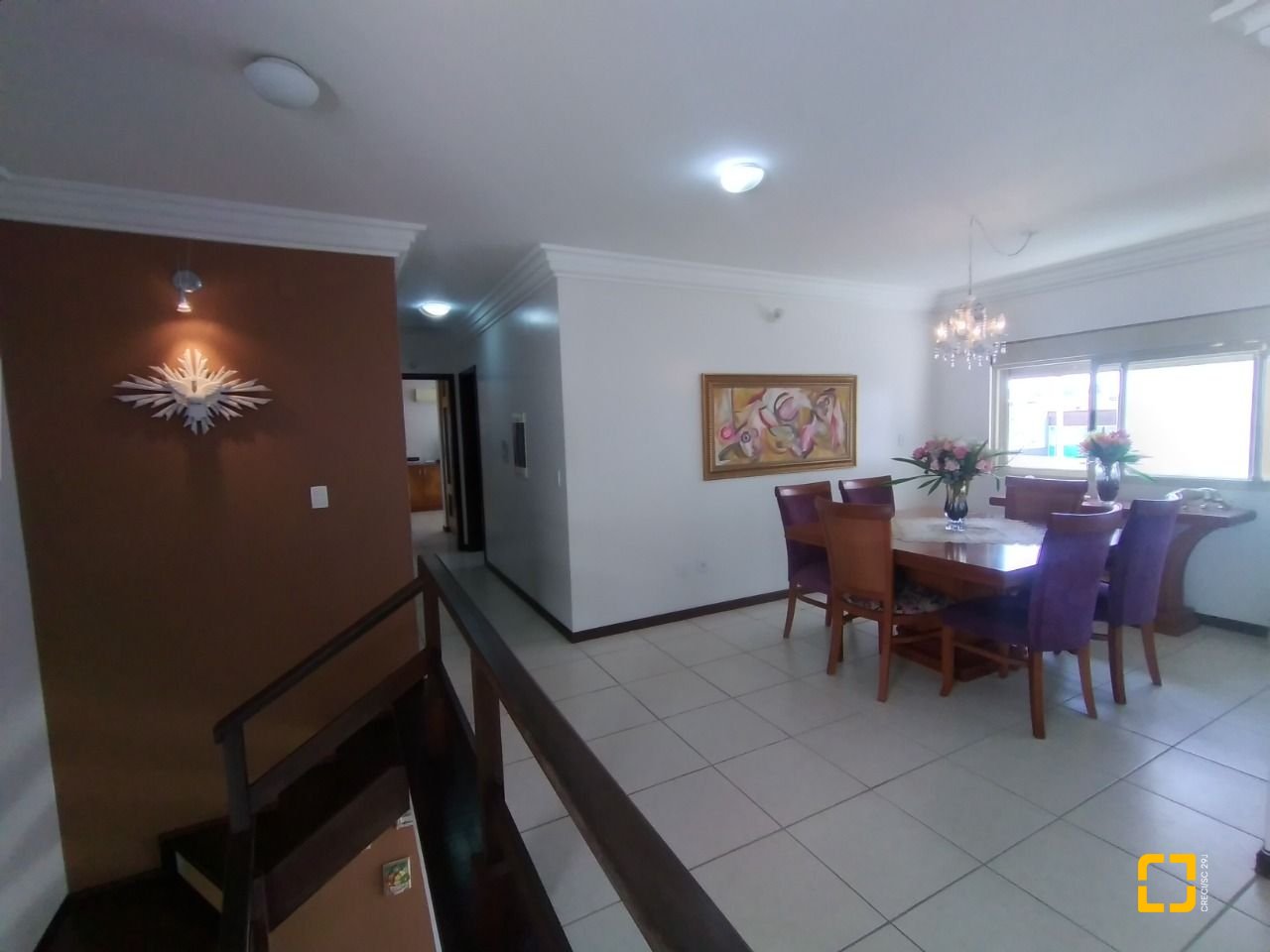Casa com 270m², 4 quartos (sendo 4 suítes), 2 garagens, no bairro Coqueiros em Florianópolis
