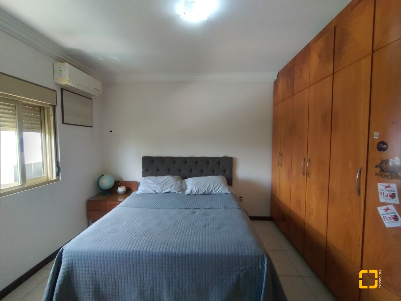Casa com 270m², 4 quartos (sendo 4 suítes), 2 garagens, no bairro Coqueiros em Florianópolis