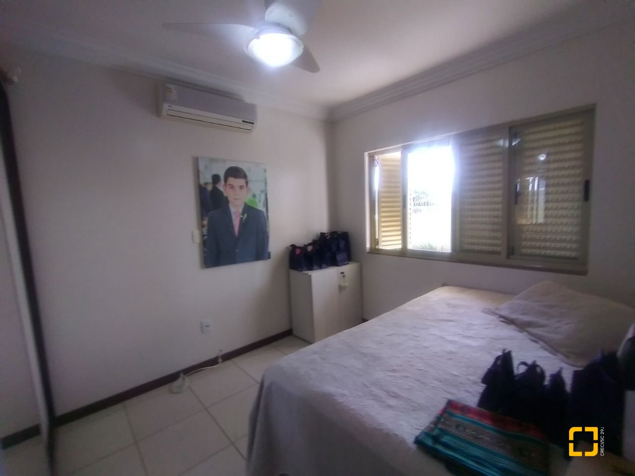 Casa com 270m², 4 quartos (sendo 4 suítes), 2 garagens, no bairro Coqueiros em Florianópolis