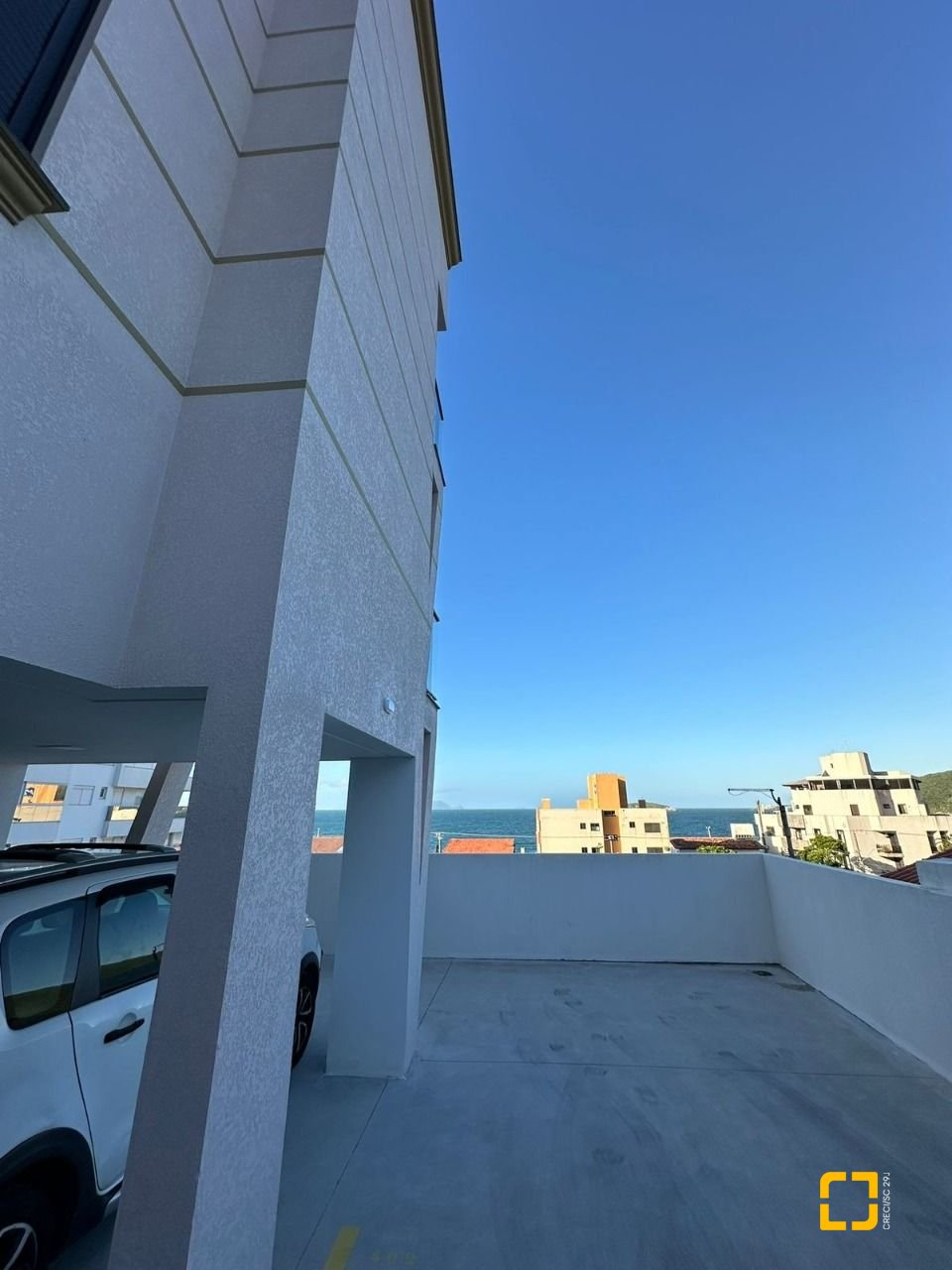 Apartamento com 53m², 3 quartos (sendo 1 suíte), 1 garagem, no bairro Ingleses em Florianópolis