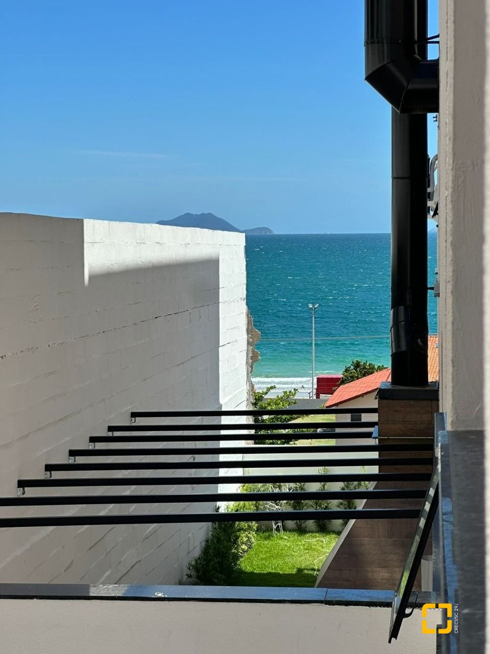 Apartamento com 53m², 3 quartos (sendo 1 suíte), 1 garagem, no bairro Ingleses em Florianópolis