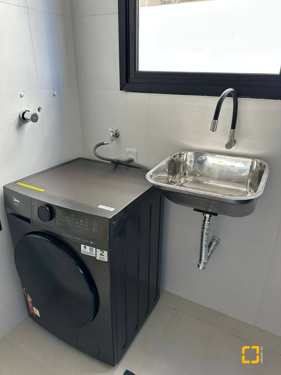 Apartamento com 53m², 3 quartos (sendo 1 suíte), 1 garagem, no bairro Ingleses em Florianópolis