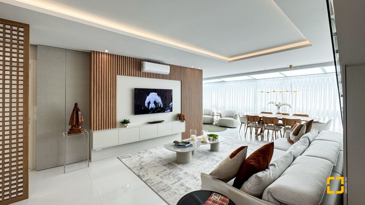 Cobertura com 244m², 4 quartos (sendo 3 suítes), 3 garagens, no bairro Agronômica em Florianópolis