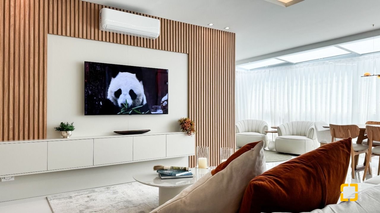Cobertura com 244m², 4 quartos (sendo 3 suítes), 3 garagens, no bairro Agronômica em Florianópolis