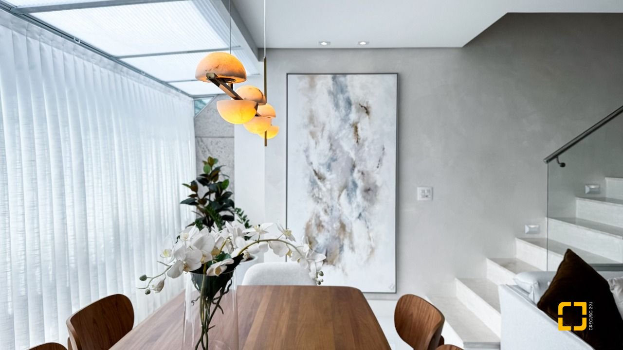 Cobertura com 244m², 4 quartos (sendo 3 suítes), 3 garagens, no bairro Agronômica em Florianópolis