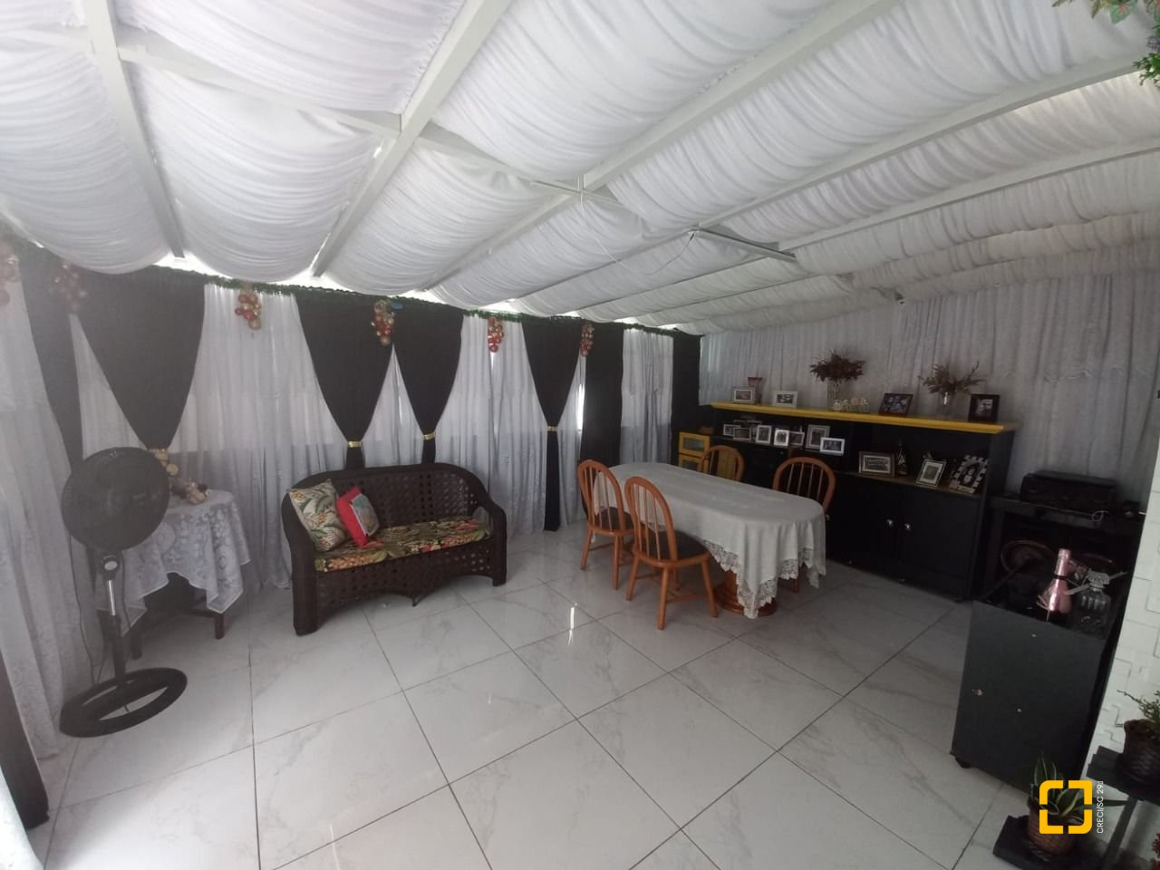 Apartamento com 144m², 2 quartos (sendo 1 suíte), 1 garagem, no bairro Campinas em São José