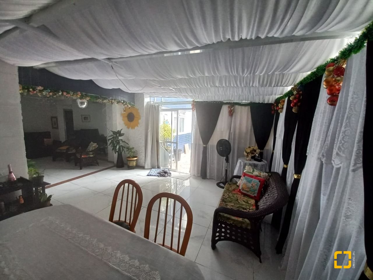 Apartamento com 144m², 2 quartos (sendo 1 suíte), 1 garagem, no bairro Campinas em São José