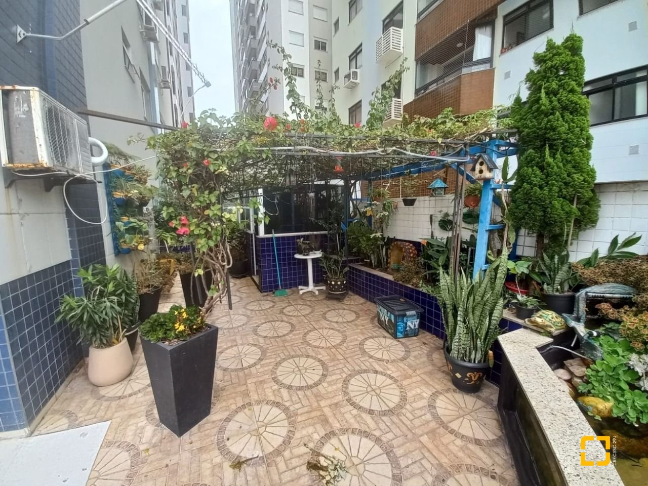 Apartamento com 144m², 2 quartos (sendo 1 suíte), 1 garagem, no bairro Campinas em São José