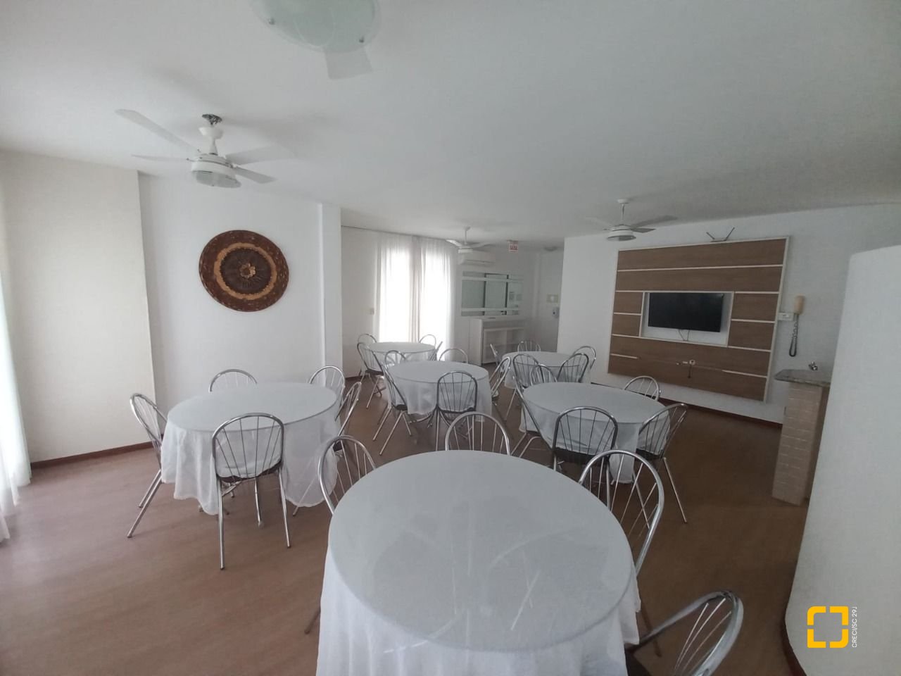 Apartamento com 144m², 2 quartos (sendo 1 suíte), 1 garagem, no bairro Campinas em São José