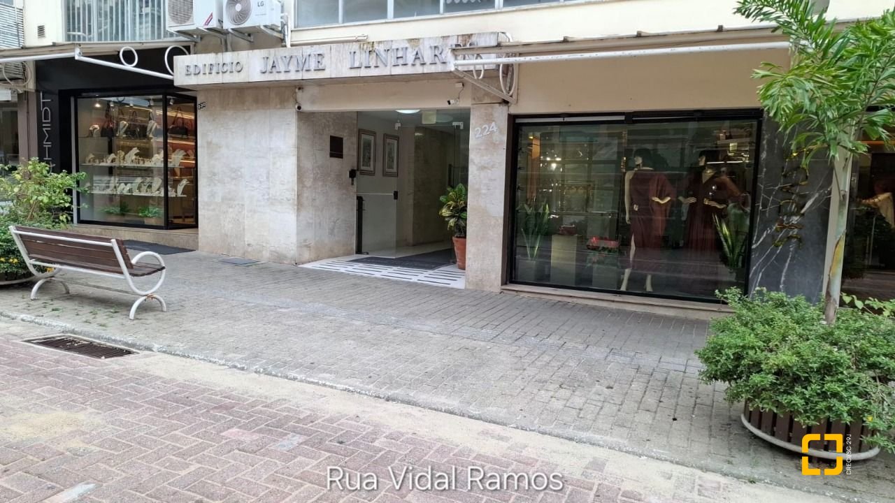 Apartamento com 87m², 3 quartos (sendo 1 suíte), 1 garagem, no bairro Centro em Florianópolis