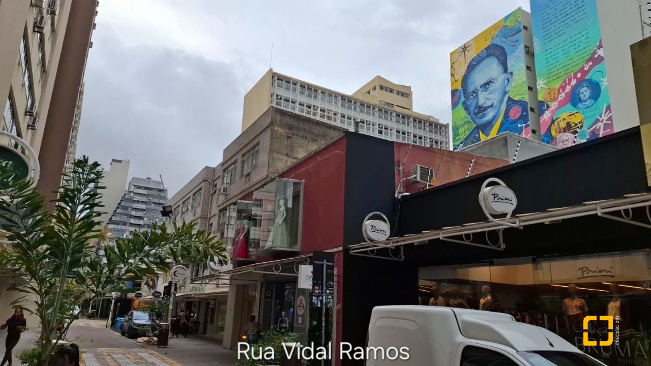 Apartamento com 87m², 3 quartos (sendo 1 suíte), 1 garagem, no bairro Centro em Florianópolis