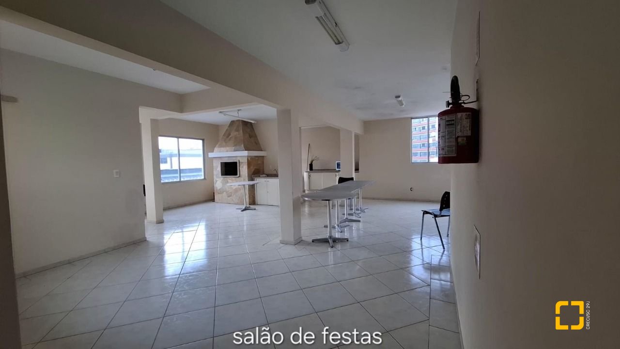 Apartamento com 87m², 3 quartos (sendo 1 suíte), 1 garagem, no bairro Centro em Florianópolis