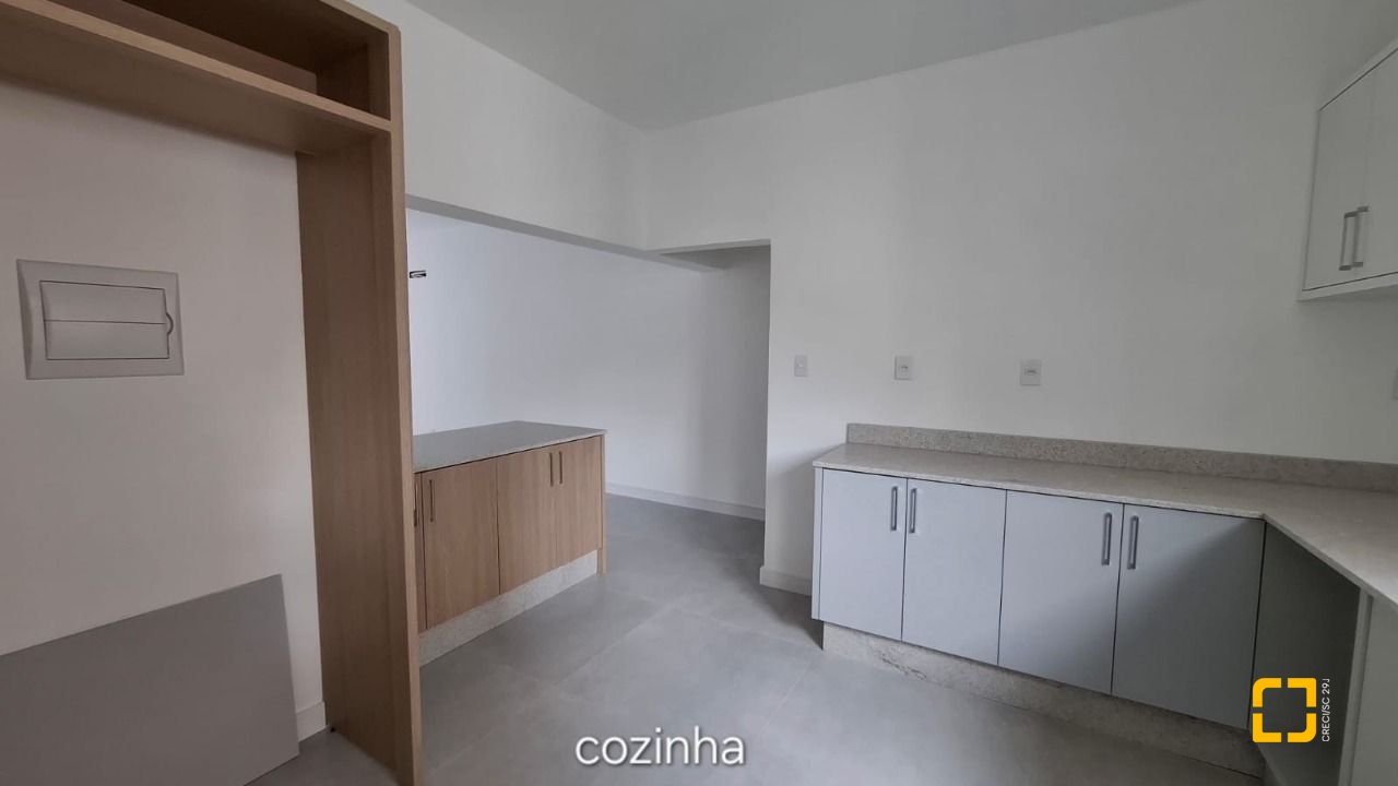 Apartamento com 87m², 3 quartos (sendo 1 suíte), 1 garagem, no bairro Centro em Florianópolis