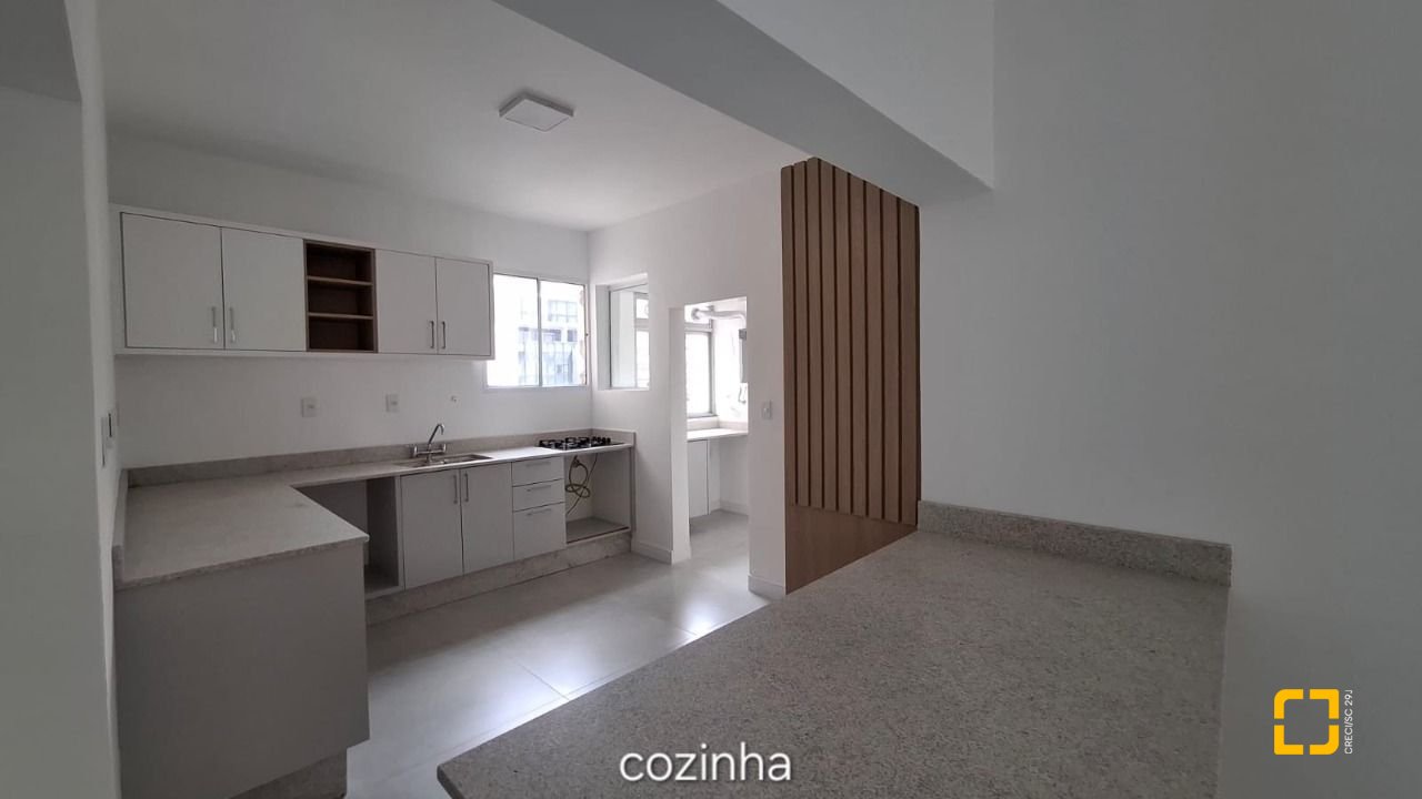 Apartamento com 87m², 3 quartos (sendo 1 suíte), 1 garagem, no bairro Centro em Florianópolis