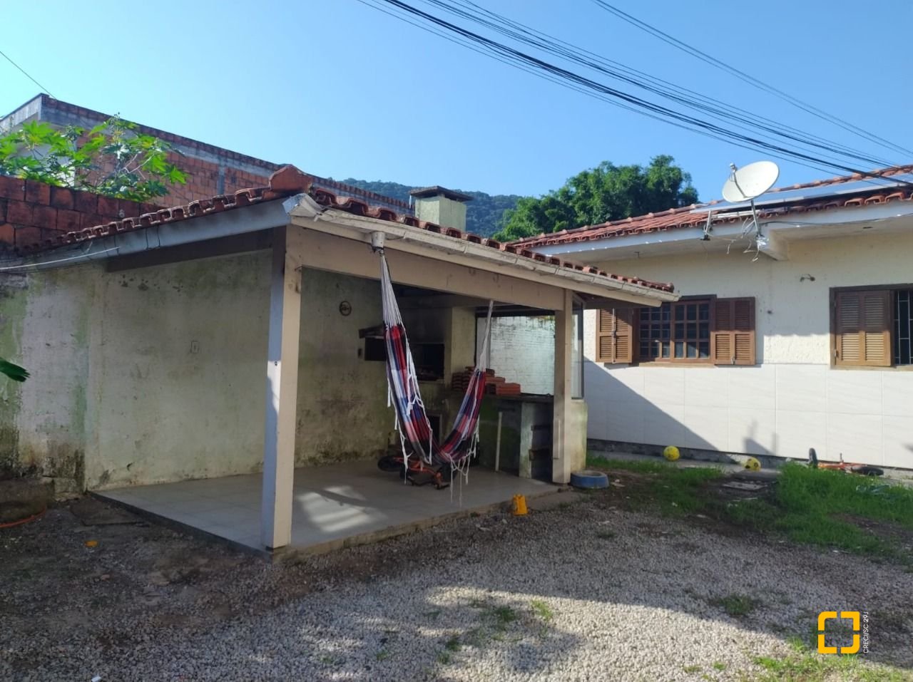 Hotel com 222m², 8 quartos, 5 garagens, no bairro Vargem do Bom Jesus em Florianópolis