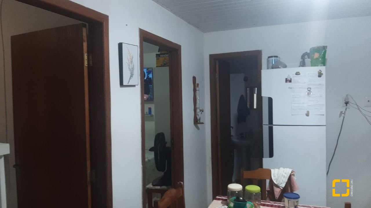 Hotel com 222m², 8 quartos, 5 garagens, no bairro Vargem do Bom Jesus em Florianópolis
