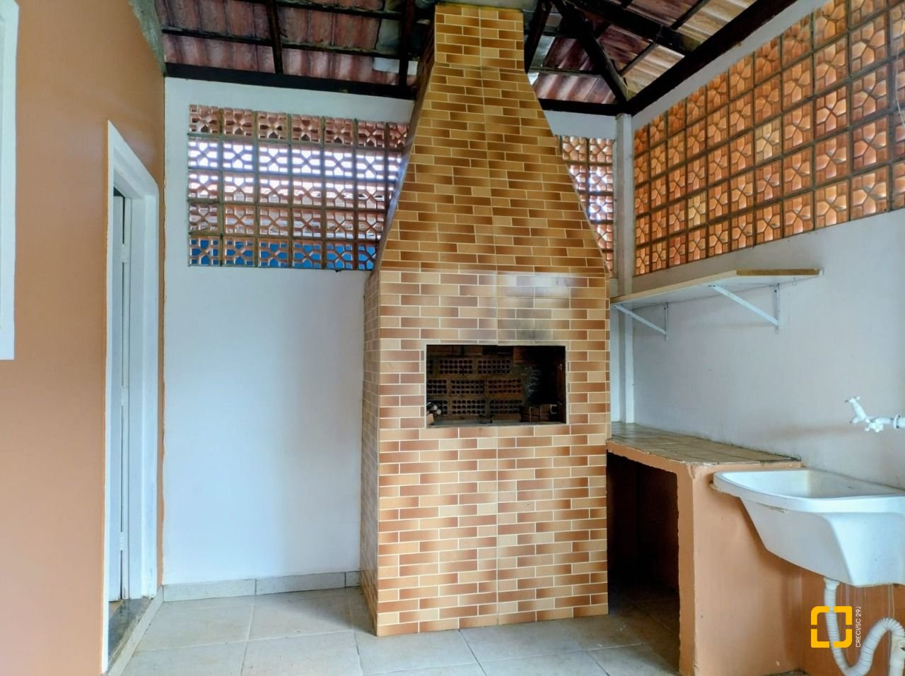 Casa com 100m², 3 quartos, 5 garagens, no bairro Ratones em Florianópolis