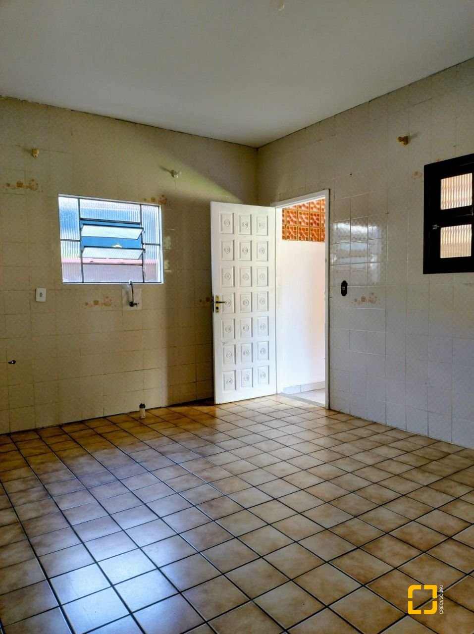 Casa com 100m², 3 quartos, 5 garagens, no bairro Ratones em Florianópolis