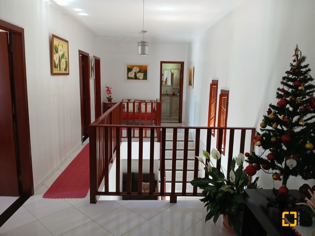 Casa com 192m², 3 quartos (sendo 1 suíte), 2 garagens, no bairro Forquilinha em São José