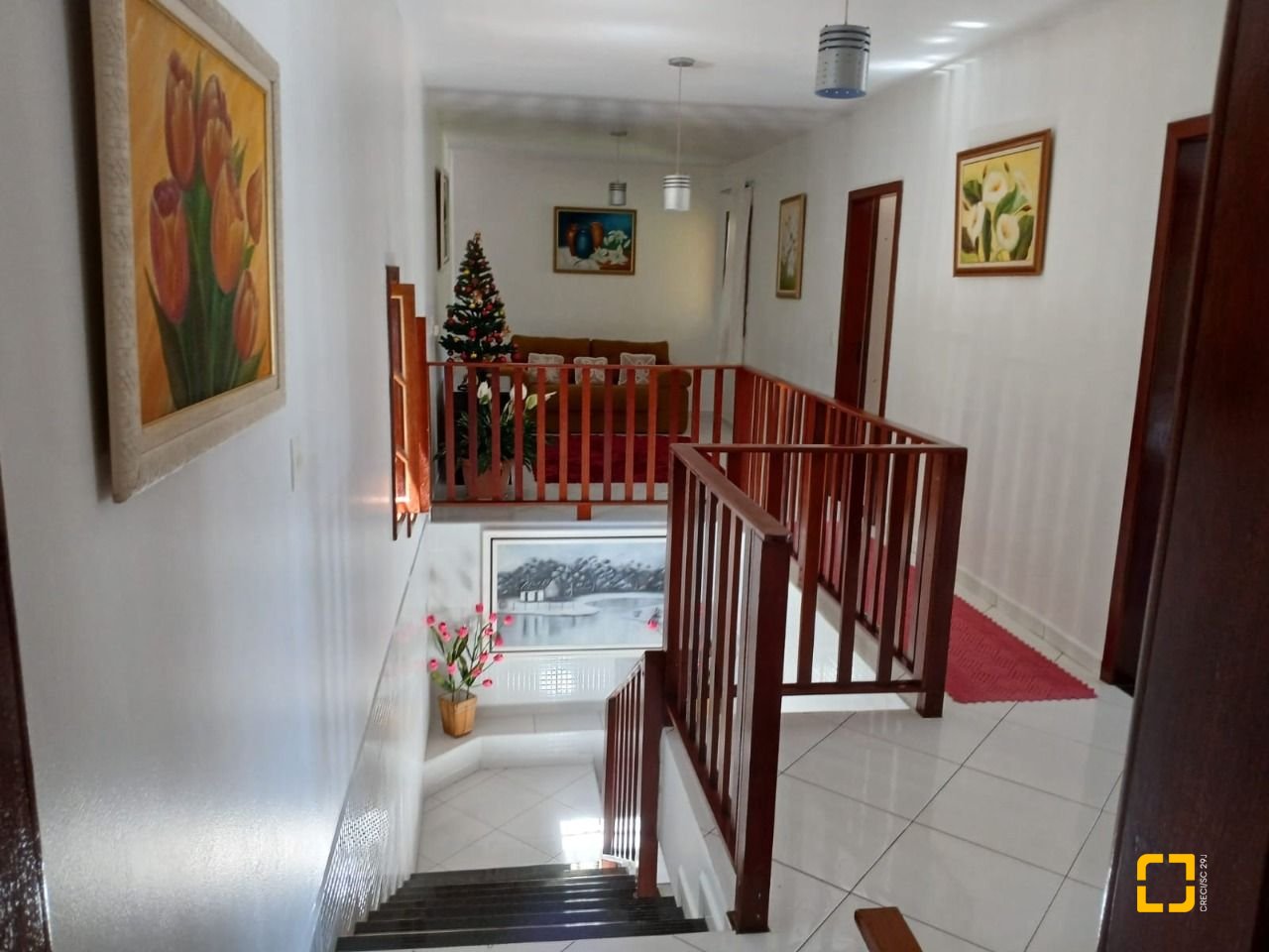 Casa com 192m², 3 quartos (sendo 1 suíte), 2 garagens, no bairro Forquilinha em São José