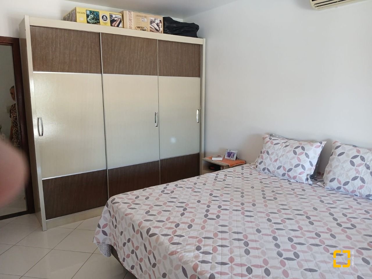 Casa com 192m², 3 quartos (sendo 1 suíte), 2 garagens, no bairro Forquilinha em São José