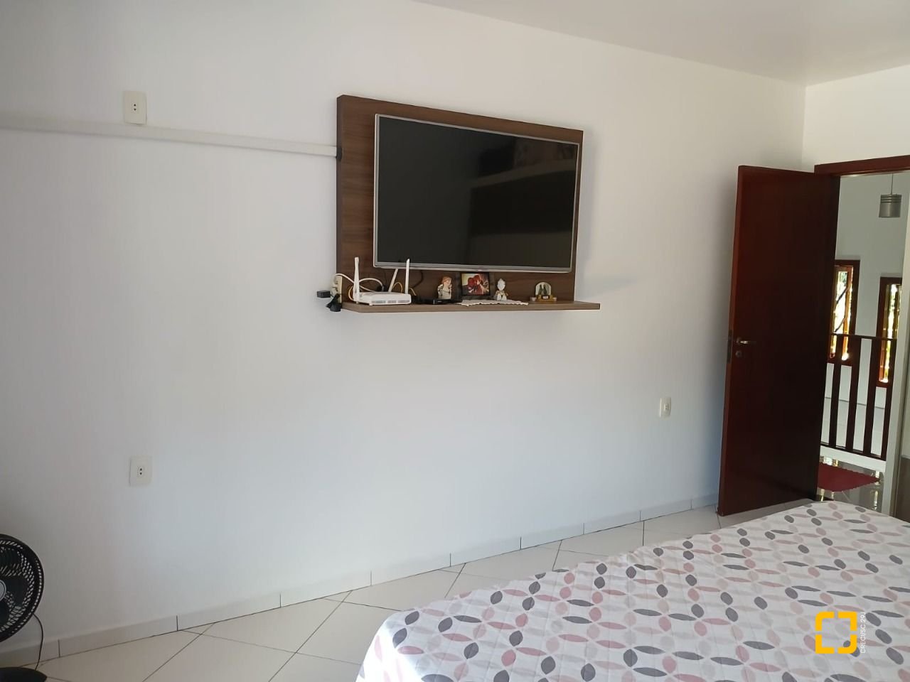 Casa com 192m², 3 quartos (sendo 1 suíte), 2 garagens, no bairro Forquilinha em São José