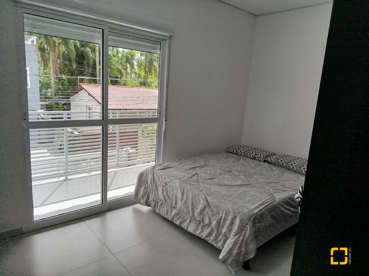 Casa com 114m², 4 quartos (sendo 1 suíte), 1 garagem, no bairro Campeche em Florianópolis