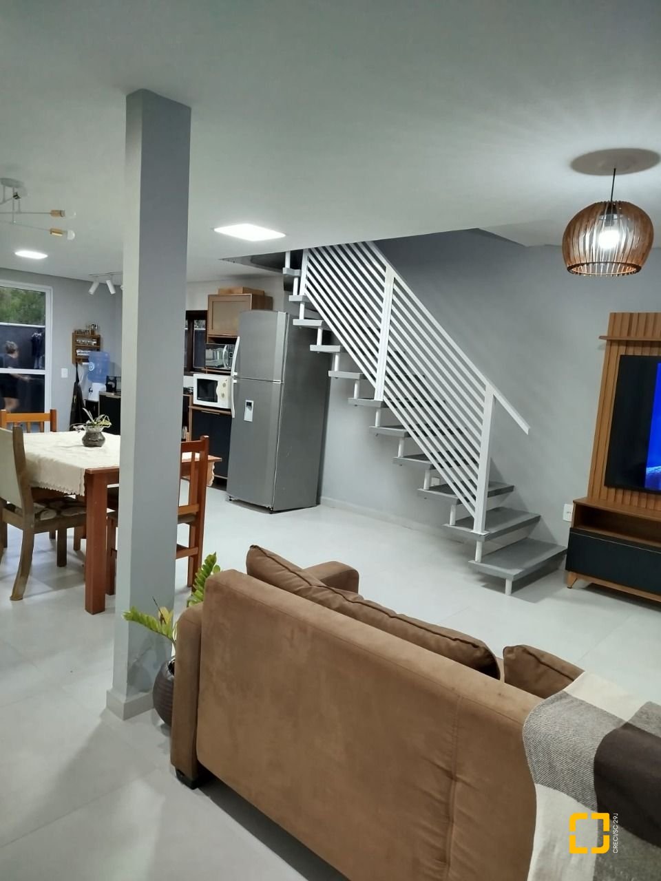 Casa com 114m², 4 quartos (sendo 1 suíte), 1 garagem, no bairro Campeche em Florianópolis