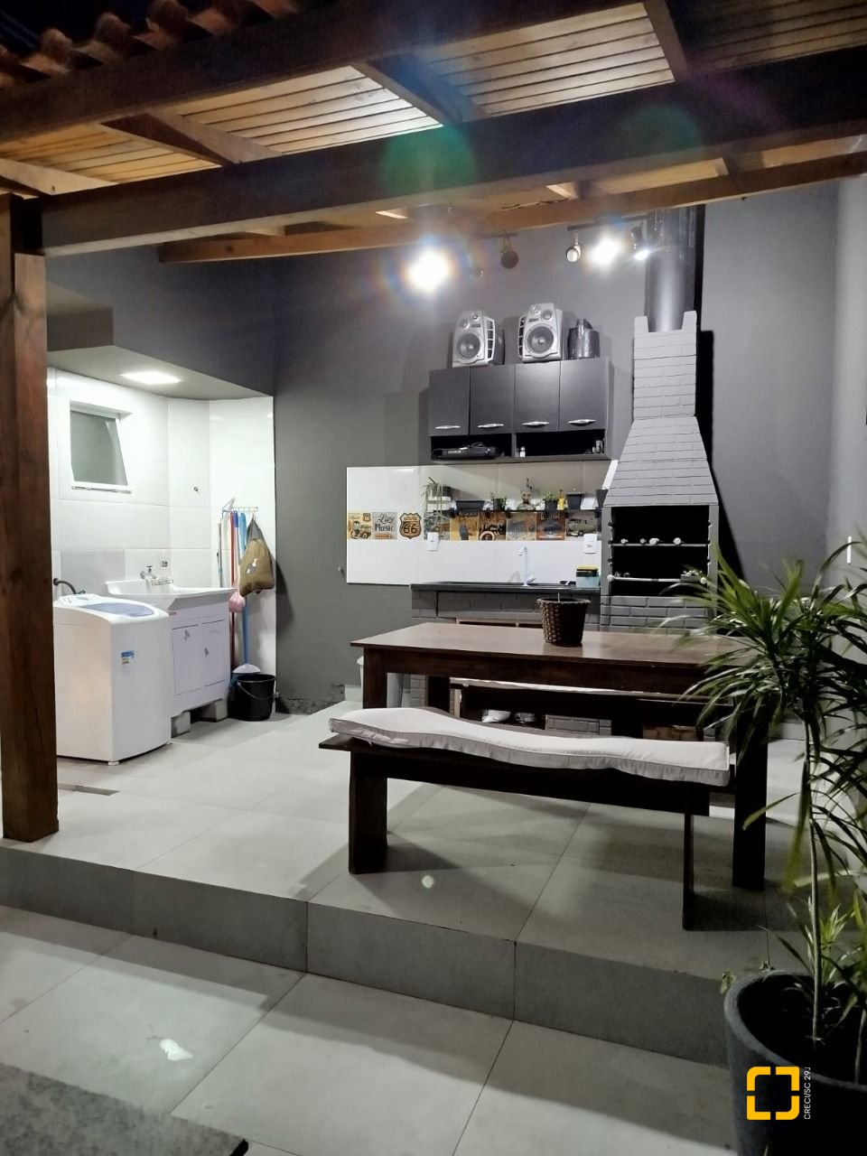 Casa com 114m², 4 quartos (sendo 1 suíte), 1 garagem, no bairro Campeche em Florianópolis