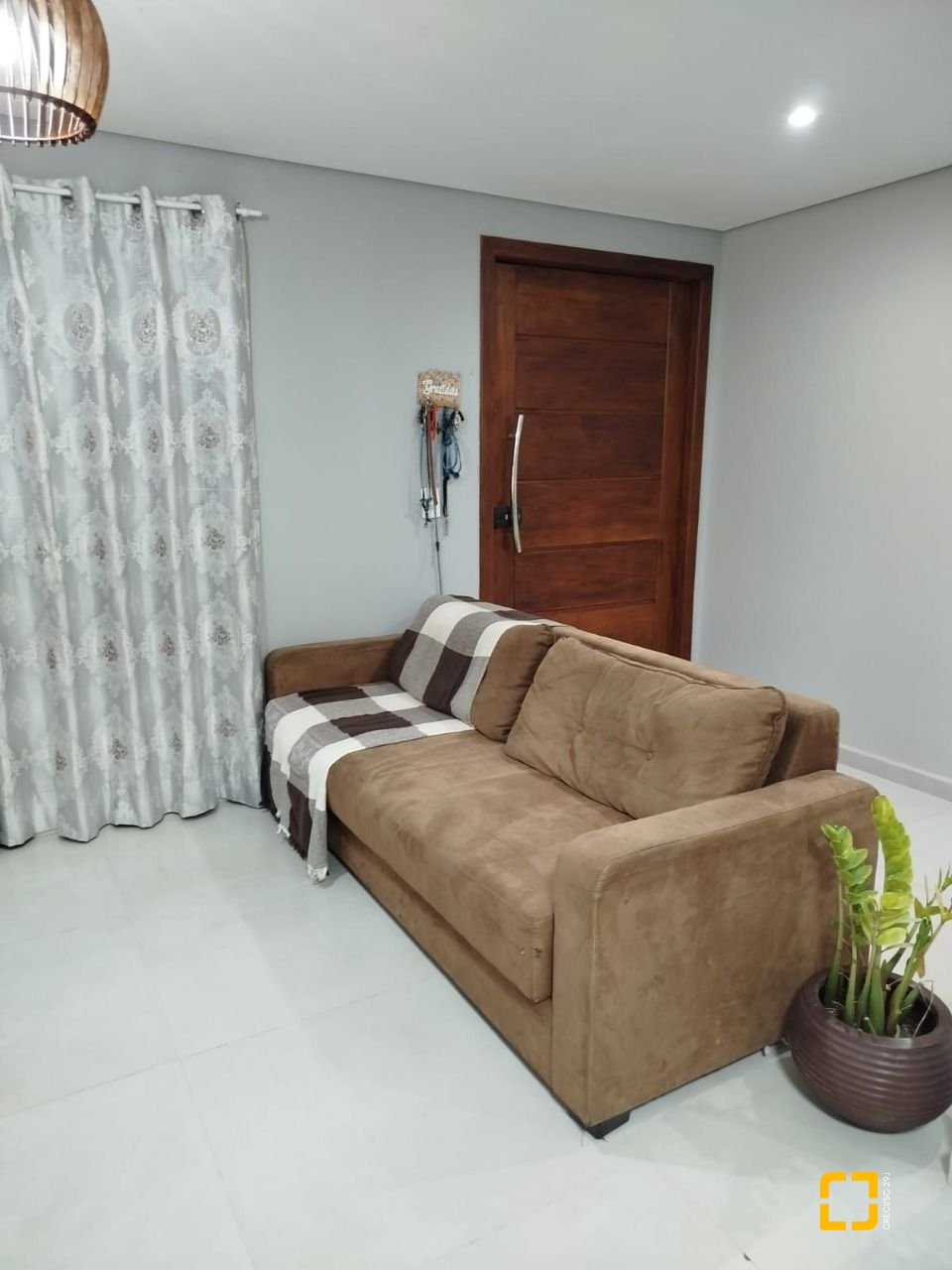 Casa com 114m², 4 quartos (sendo 1 suíte), 1 garagem, no bairro Campeche em Florianópolis