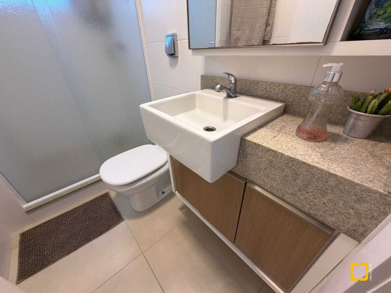 Apartamento com 83m², 4 quartos (sendo 1 suíte), 1 garagem, no bairro Estreito em Florianópolis