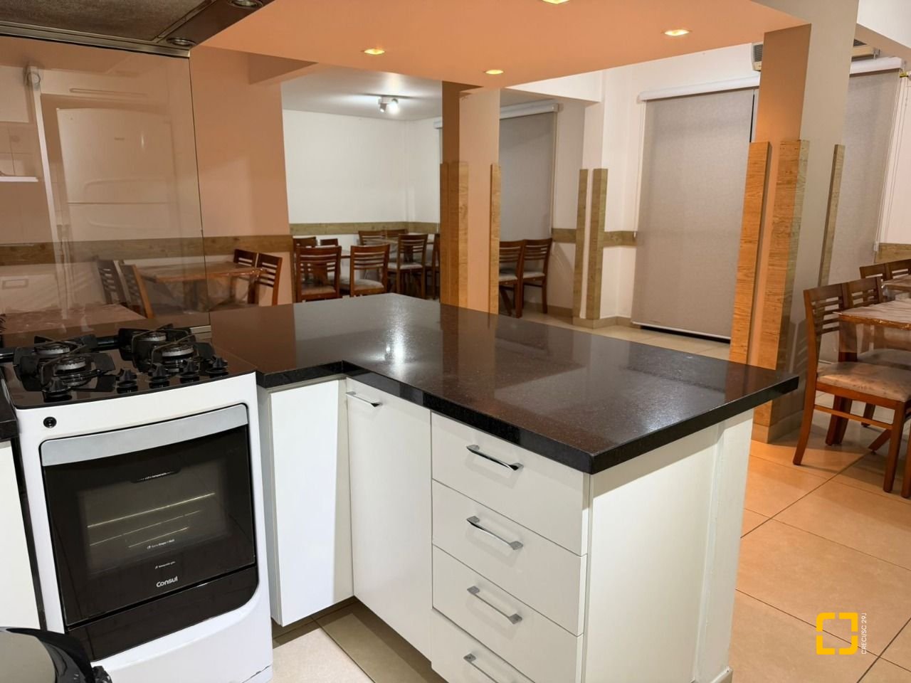 Apartamento com 83m², 4 quartos (sendo 1 suíte), 1 garagem, no bairro Estreito em Florianópolis