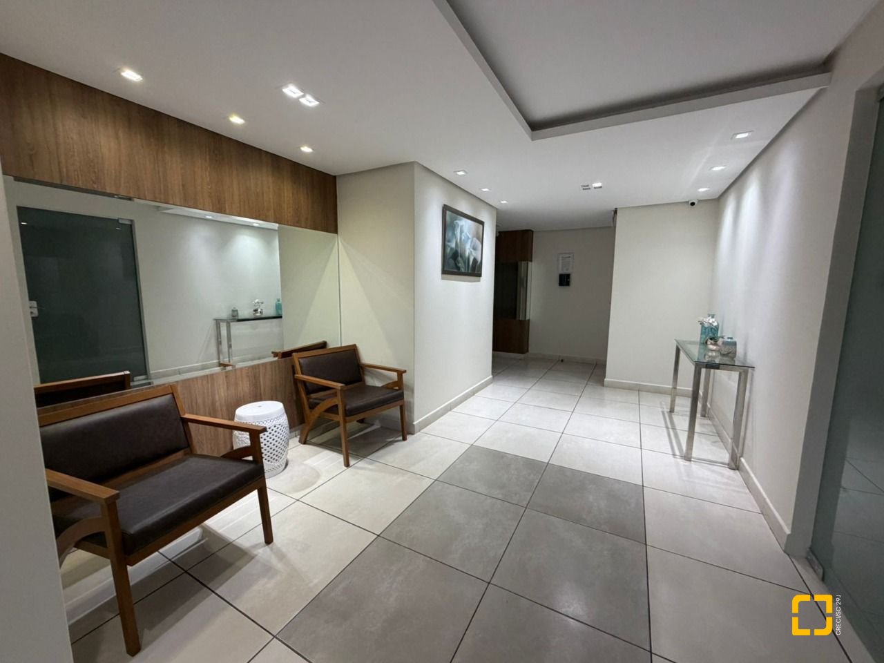 Apartamento com 83m², 4 quartos (sendo 1 suíte), 1 garagem, no bairro Estreito em Florianópolis