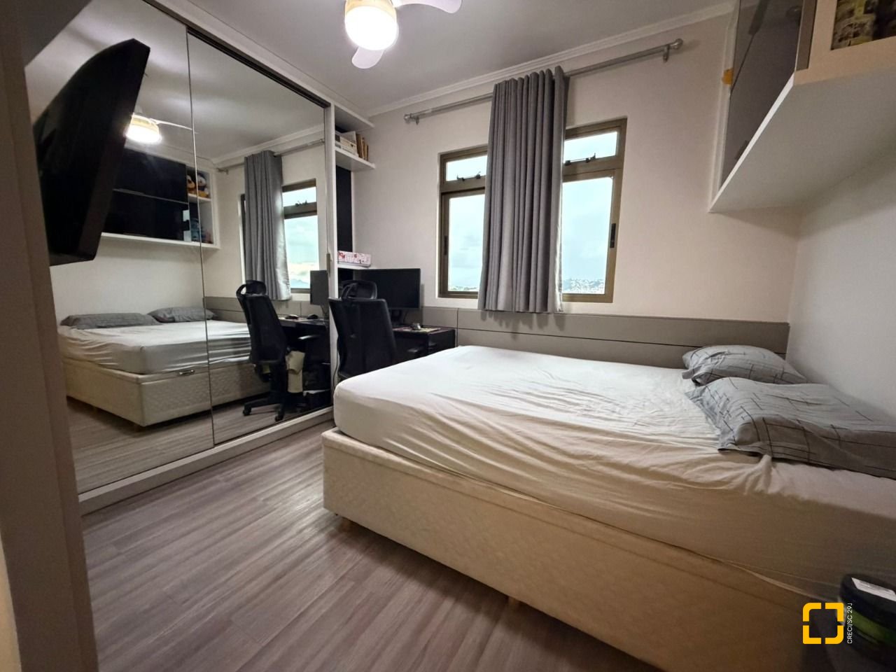 Apartamento com 83m², 4 quartos (sendo 1 suíte), 1 garagem, no bairro Estreito em Florianópolis