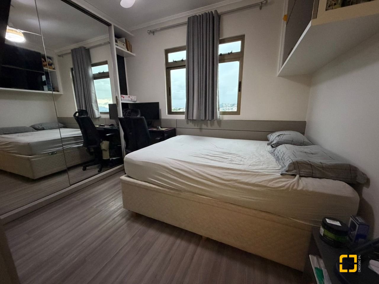 Apartamento com 83m², 4 quartos (sendo 1 suíte), 1 garagem, no bairro Estreito em Florianópolis