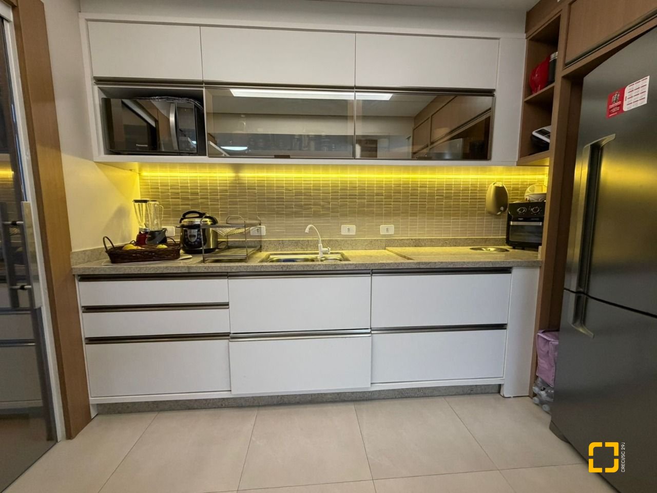 Apartamento com 83m², 4 quartos (sendo 1 suíte), 1 garagem, no bairro Estreito em Florianópolis