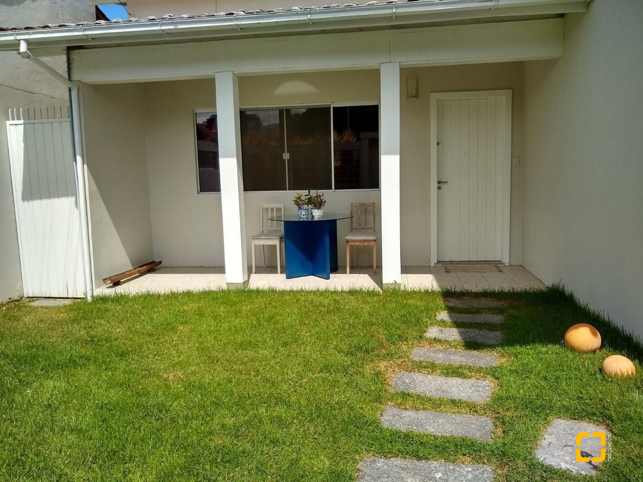 Casa com 170m², 4 quartos (sendo 1 suíte), 2 garagens, no bairro Itacorubi em Florianópolis