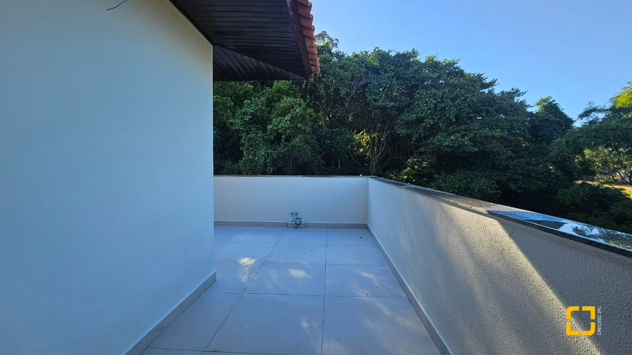 Cobertura com 183m², 3 quartos (sendo 1 suíte), 2 garagens, no bairro João Paulo em Florianópolis