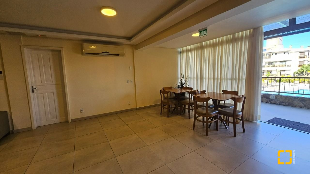 Cobertura com 183m², 3 quartos (sendo 1 suíte), 2 garagens, no bairro João Paulo em Florianópolis